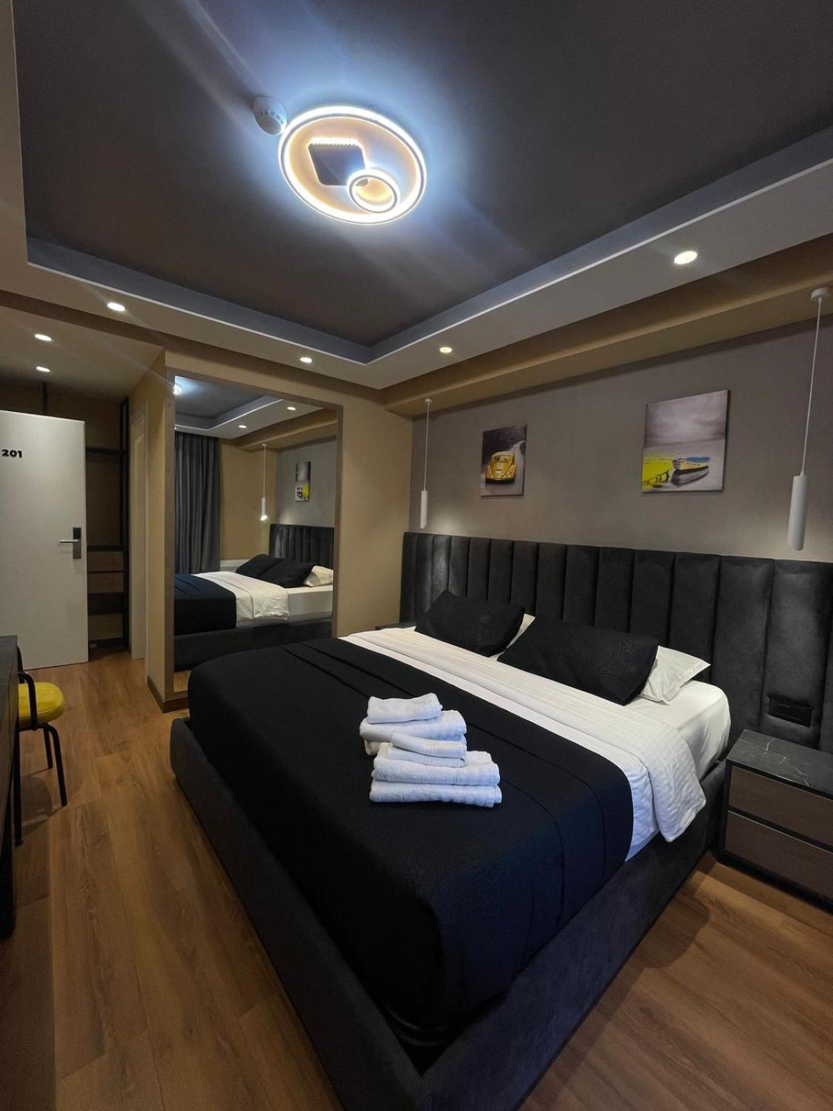 Peaky Hotel ดูร์เรส ภายนอก รูปภาพ